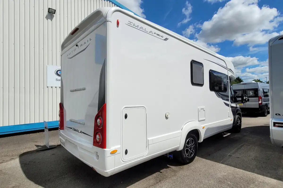 727096 02 Autotrail Imala736G R2Z65802