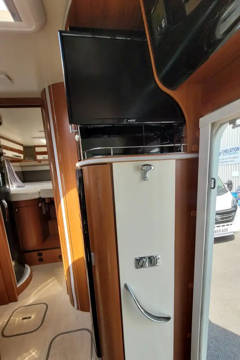 75B142 14 Mobilvetta KYacht85 PE68FPC