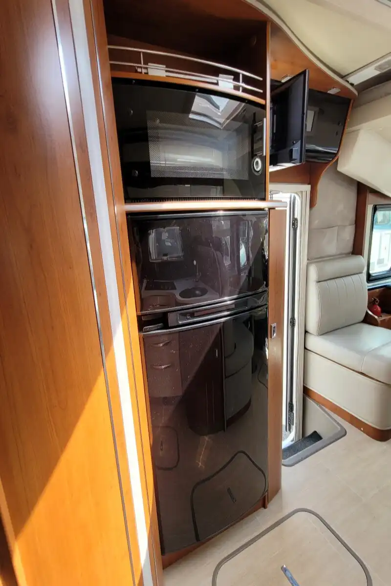 75B142 17 Mobilvetta KYacht85 PE68FPC