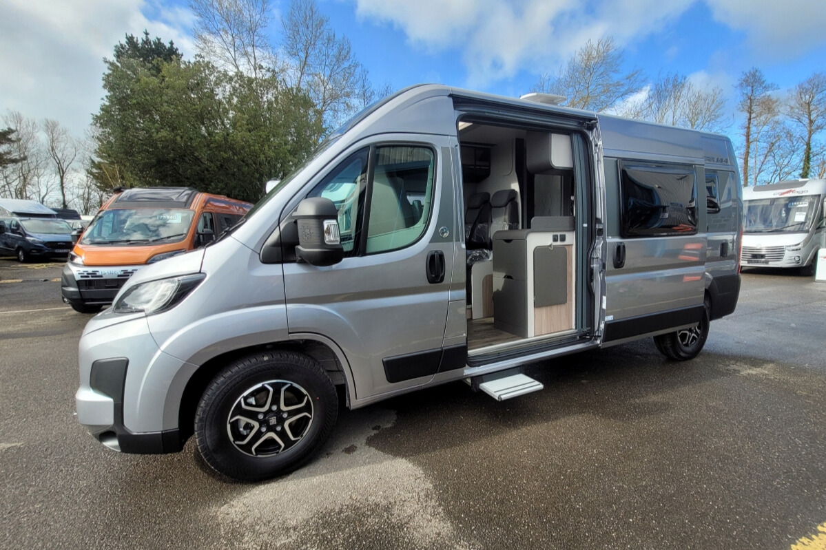75CB5E 07 Swift Carrera144 SMC22752