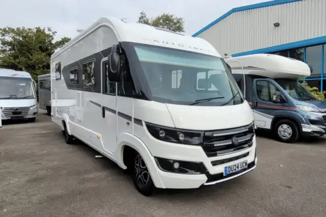 75EAEE 01 Autotrail GF80 DU24UCW