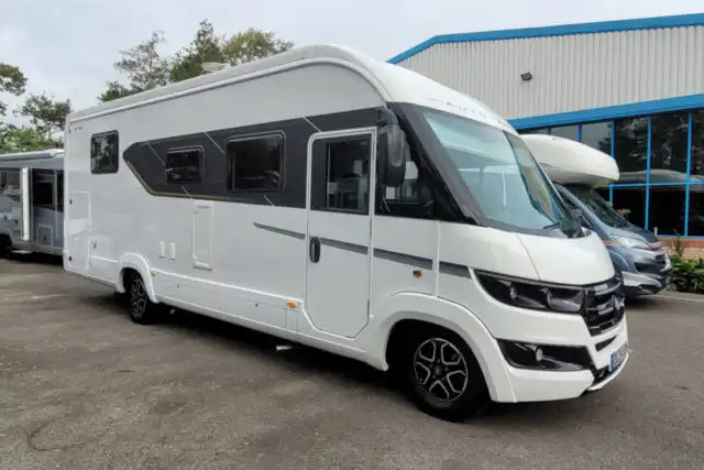 75EAEE 02 Autotrail GF80 DU24UCW