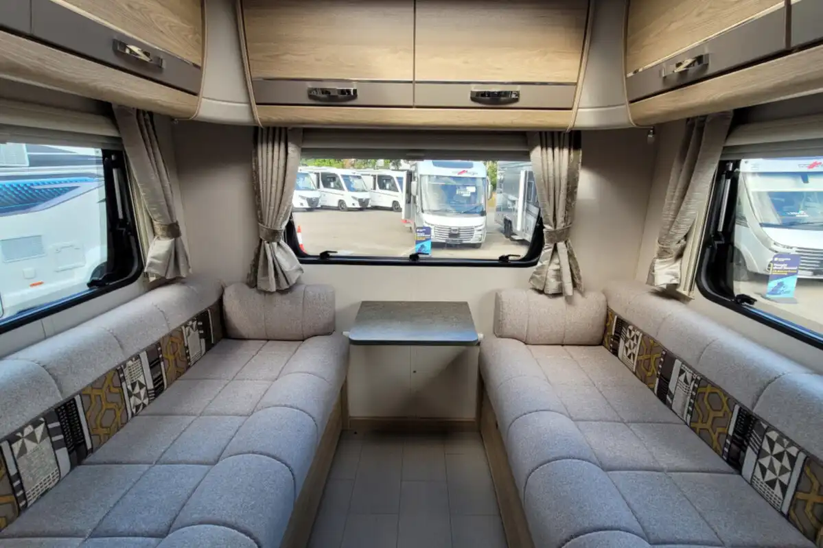 75FFB6 26 Elddis Evolution196 FX68XAF