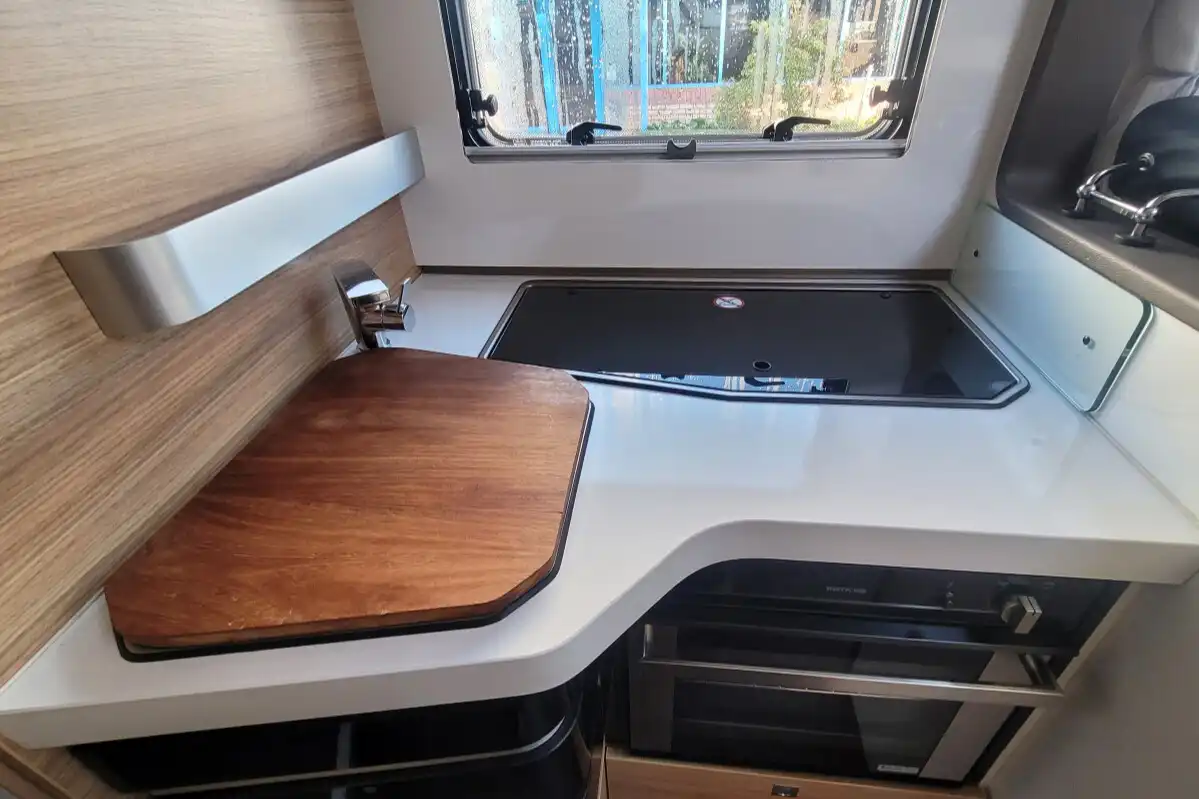 7684DE 21 Adria SonicSupreme710SL WJ71ZHG