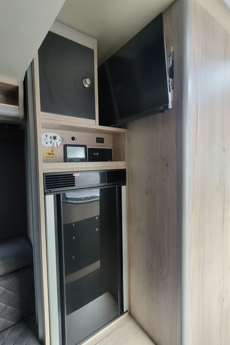 76980E 20 Megamobil Lounge 540 TMC86959