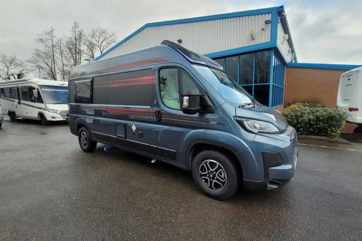 76B0A6 02 Autotrail VLine610SE SG064073