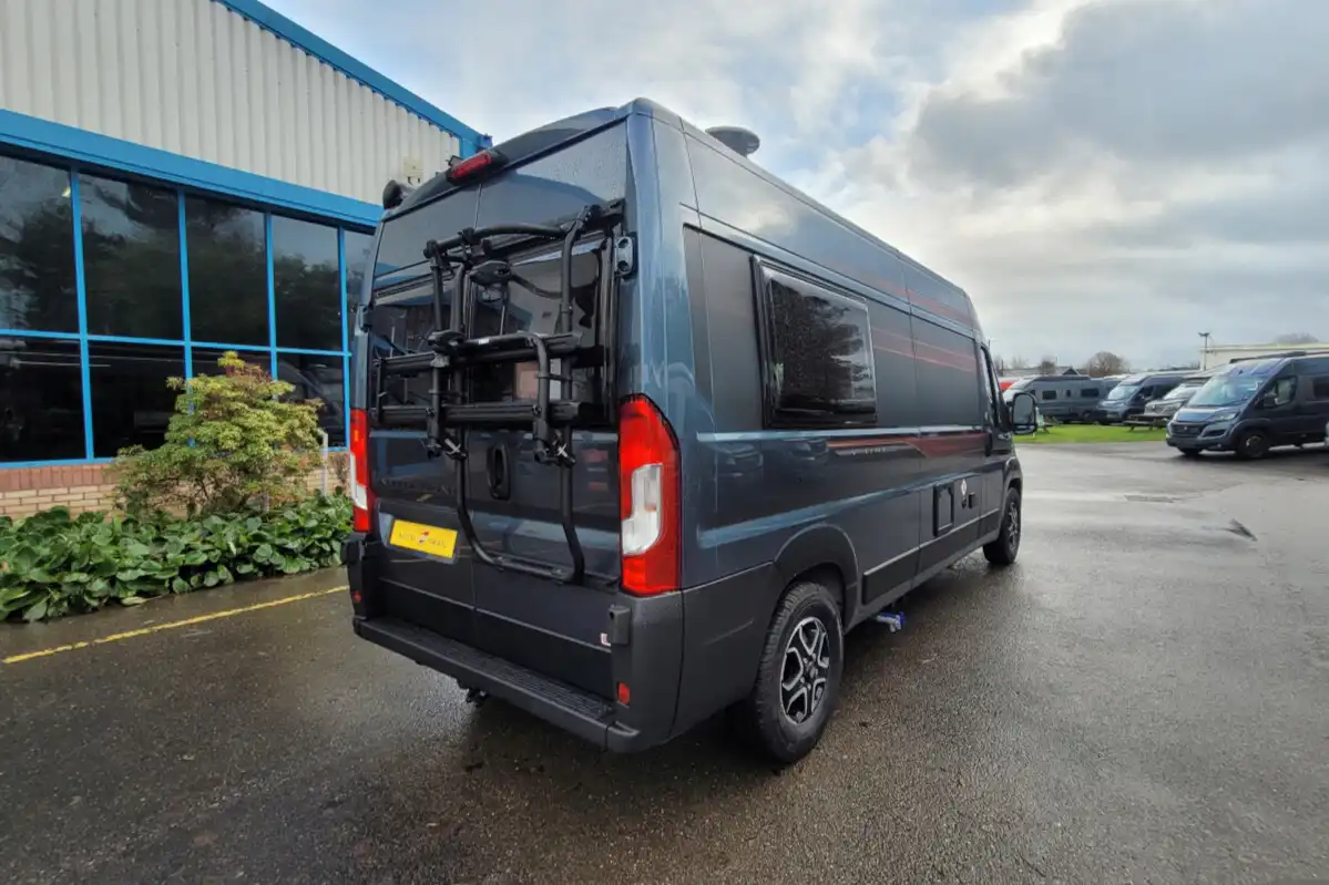 76B0A6 04 Autotrail VLine610SE SG064073
