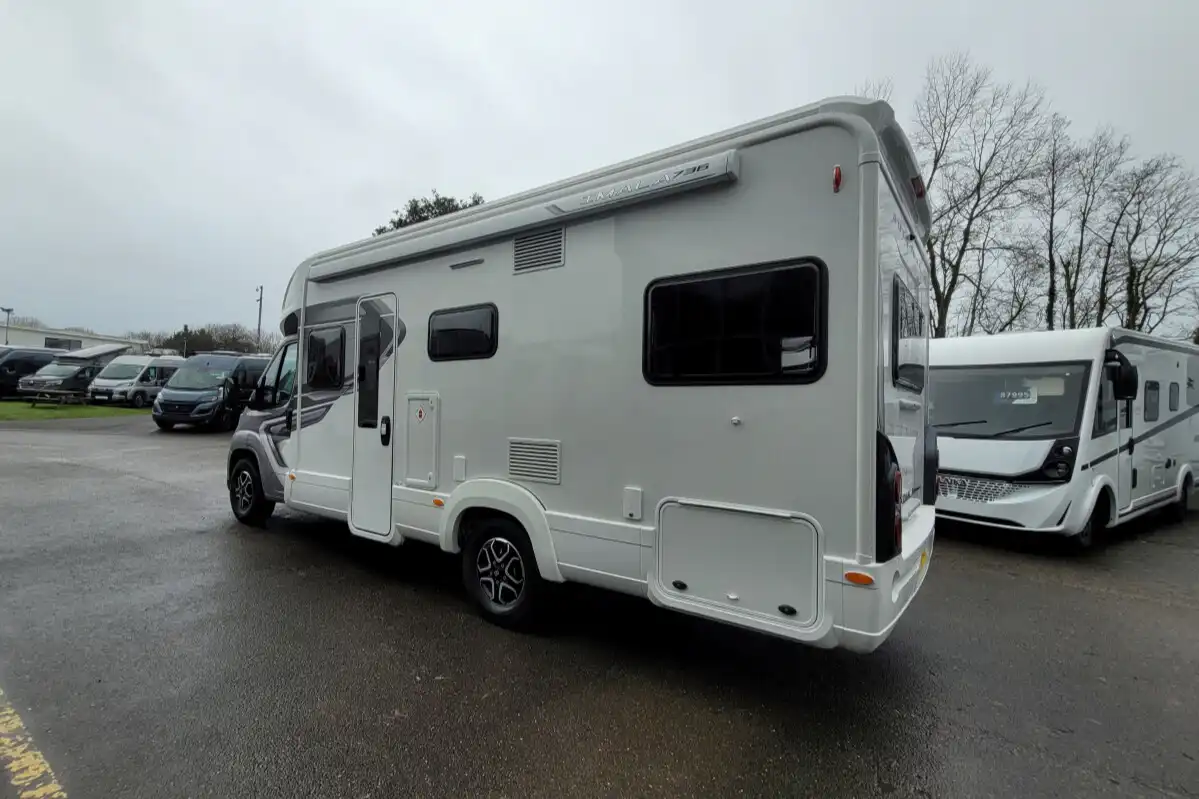 76B0B6 06 Autotrail Imala736 SMC16154