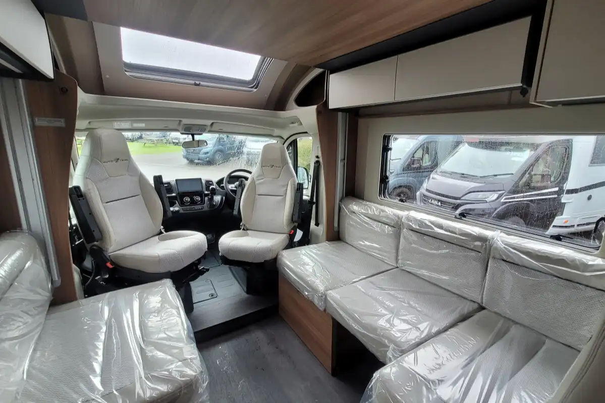 76B0B6 11 Autotrail Imala736 SMC16154