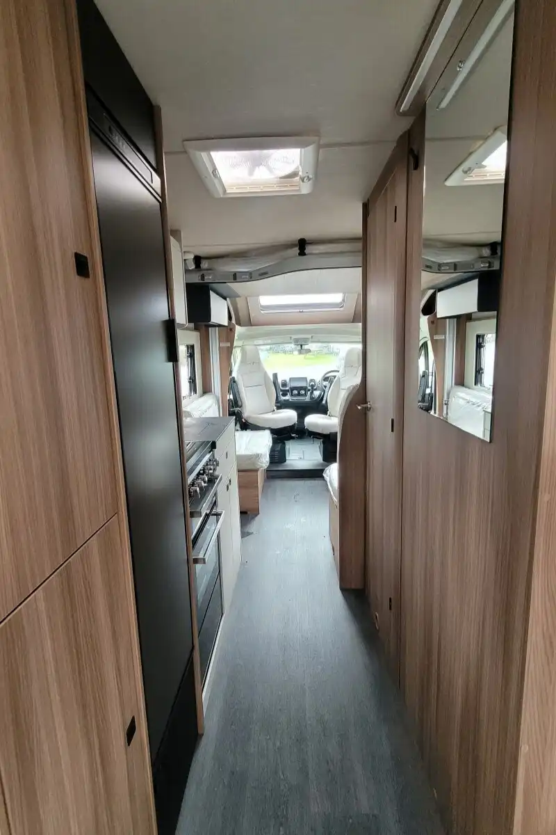 76B0B6 25 Autotrail Imala736 SMC16154