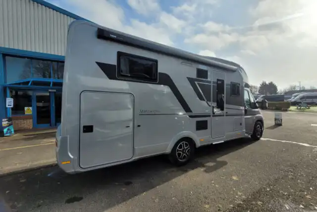 76B37E 03 Adria MatrixSupreme670DL TMC33757