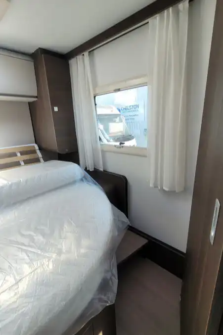 76B3C6 26 Adria MatrixSupreme670DC TMC45365