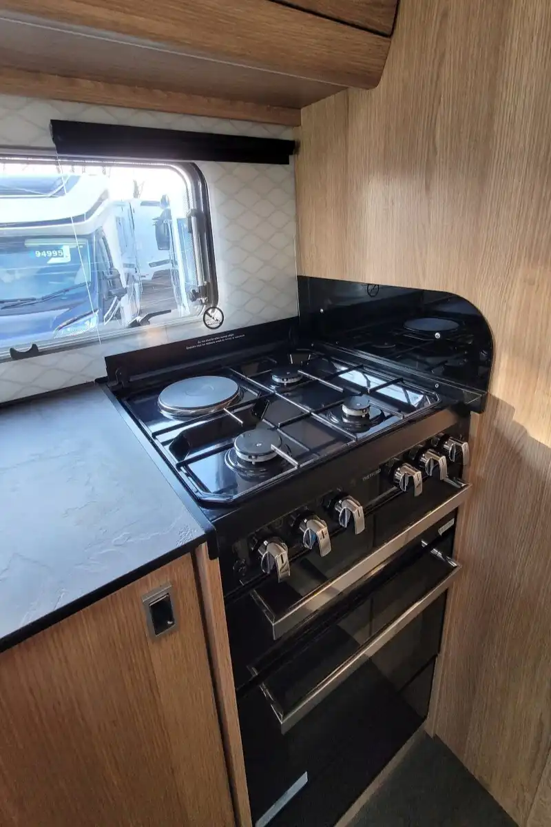 77082A 20 Autotrail Comanche WG25MFP