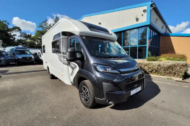 7732FA 01 Autotrail Imala 736 SMC22384