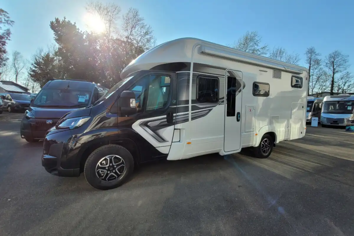 77A526 06 Autotrail Imala736G SMC21447