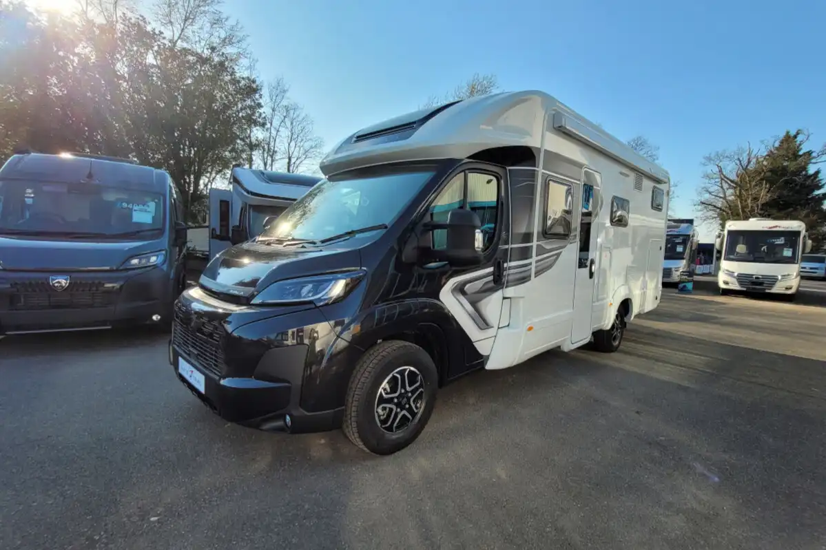 77A526 07 Autotrail Imala736G SMC21447