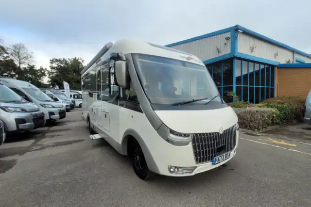 78563A 01 Carthago Chic C Line I4.9LE HX73BSV