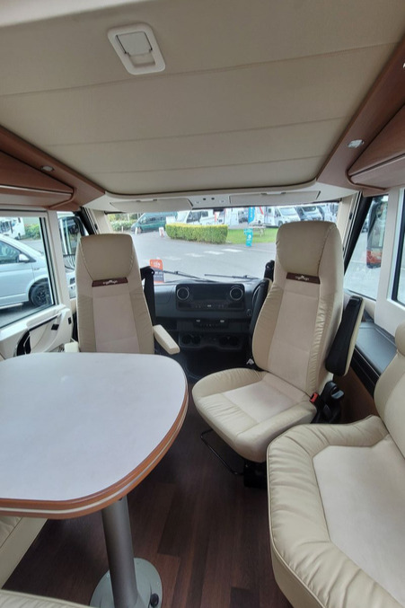 78563A 07 Carthago Chic C Line I4.9LE HX73BSV