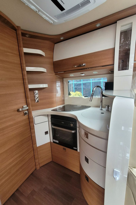 78563A 12 Carthago Chic C Line I4.9LE HX73BSV