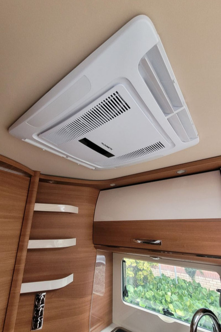 78563A 21 Carthago Chic C Line I4.9LE HX73BSV