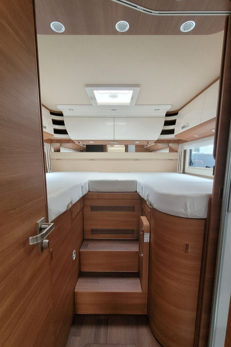 78563A 22 Carthago Chic C Line I4.9LE HX73BSV