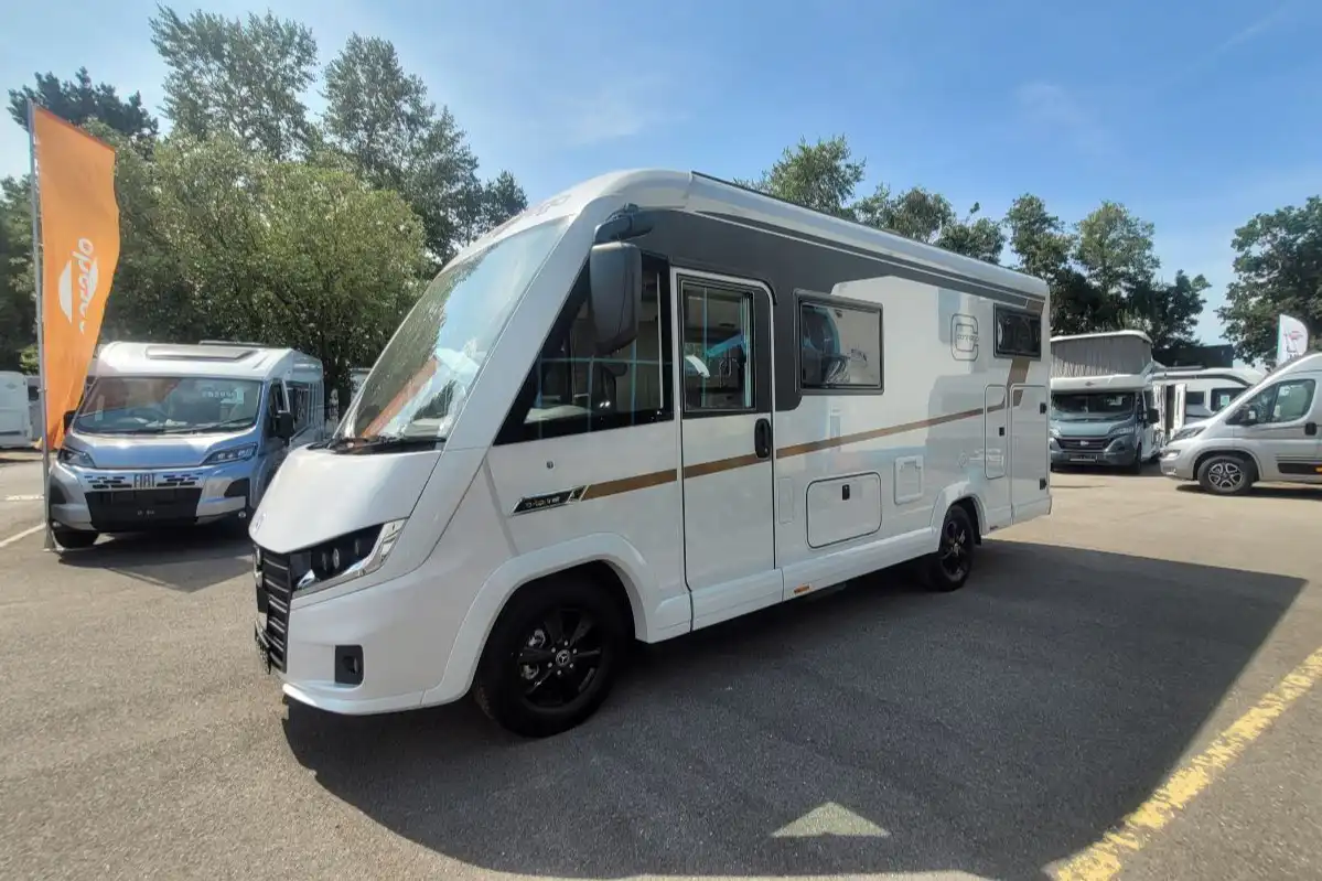 788766 06 Carthago C2 Tourer I141KBLE TN365478