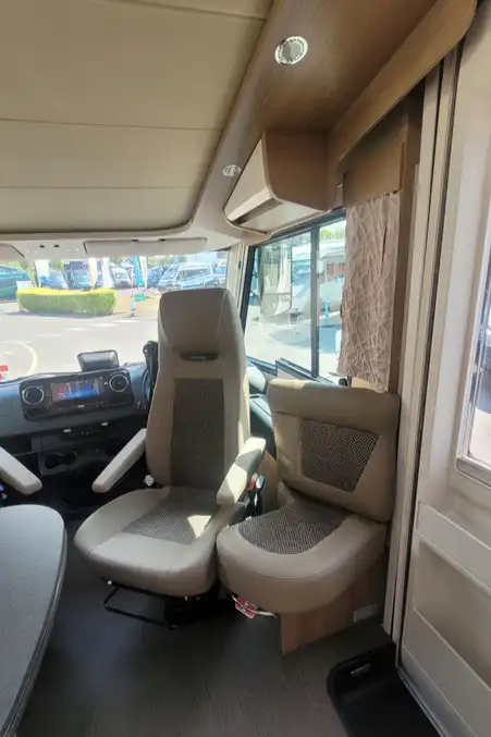 788766 10 Carthago C2 Tourer I141KBLE TN365478