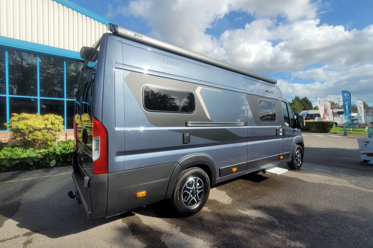 78B602 04 Adria Twin Supreme 640SLB TMD27532