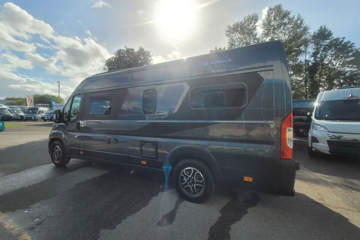 78B602 06 Adria Twin Supreme 640SLB TMD27532