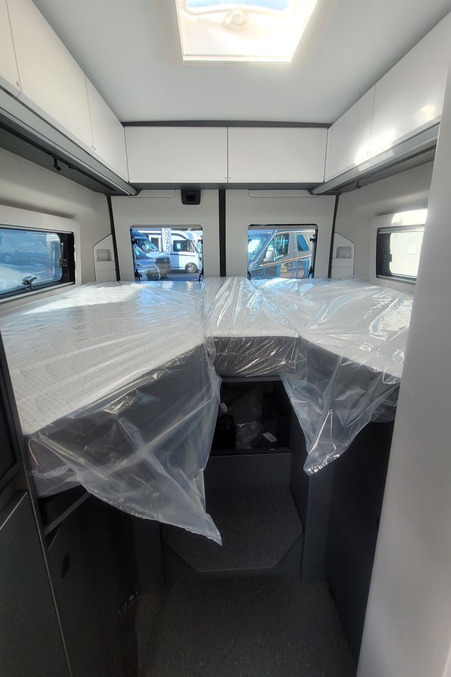 78B602 22 Adria Twin Supreme 640SLB TMD27532