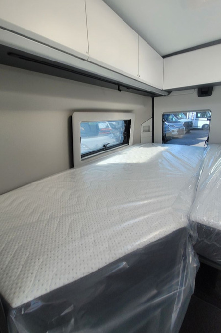 78B602 23 Adria Twin Supreme 640SLB TMD27532