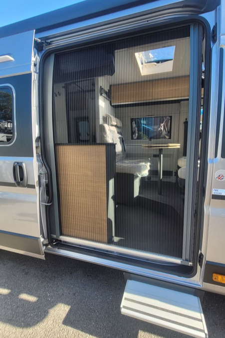 78B63E 15 Adria Twin Select 640SGX TMD25919