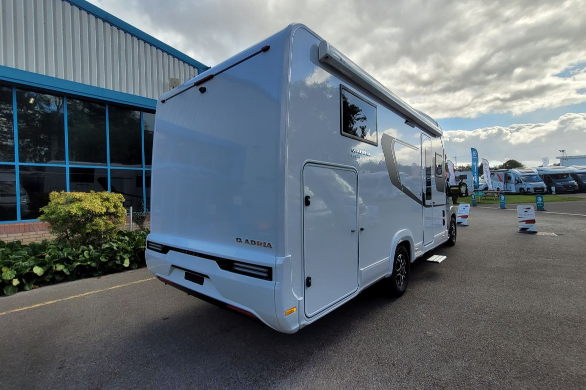 78B64E 04 Adria Coral Select 670DL TMD15569