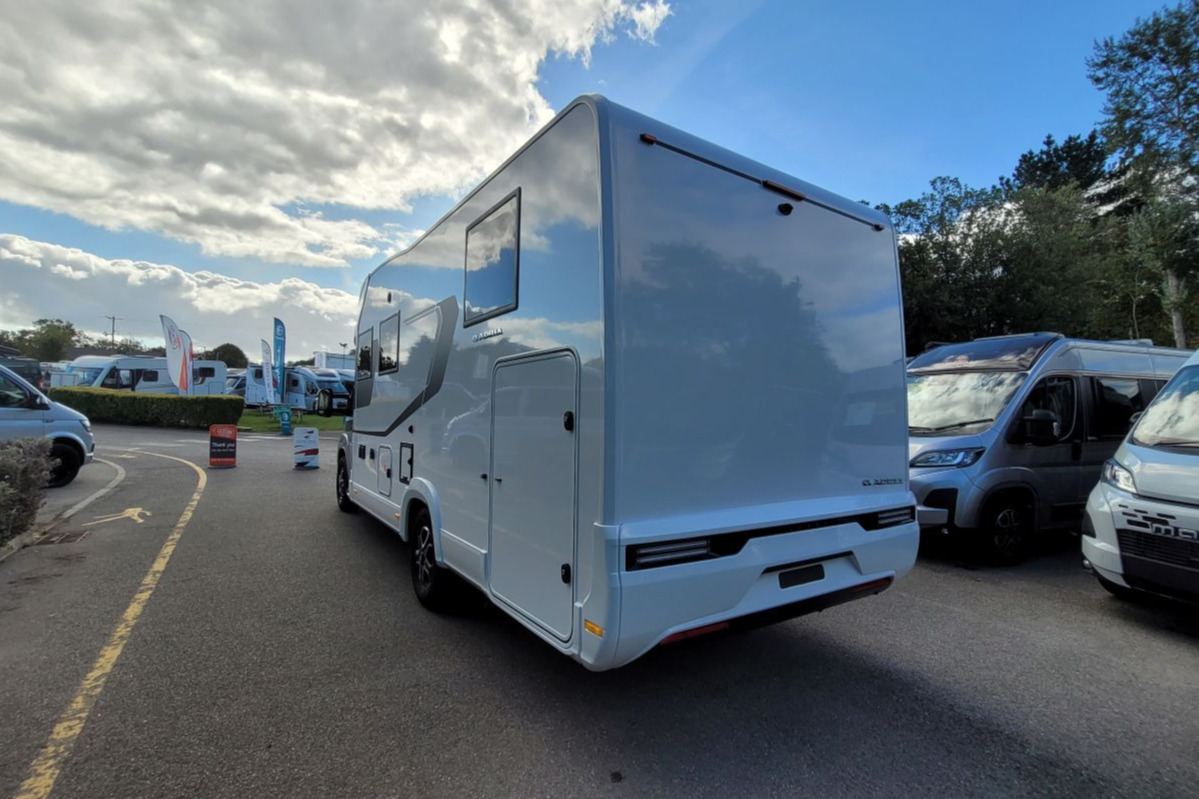 78B64E 05 Adria Coral Select 670DL TMD15569