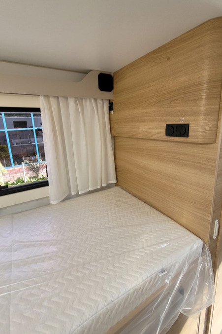78B64E 29 Adria Coral Select 670DL TMD15569