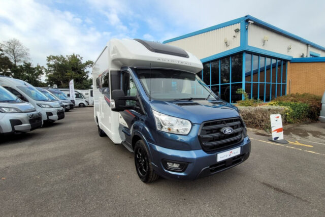 78B952 01 Autotrail F60 DTU89957