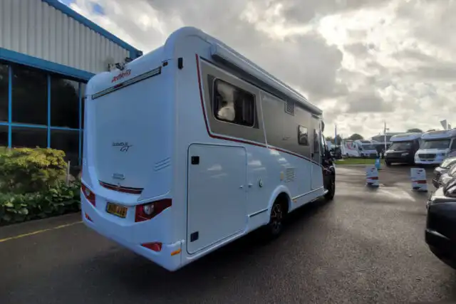78DAC6 03 Dethleffs Globebus T6GT WA18AXB
