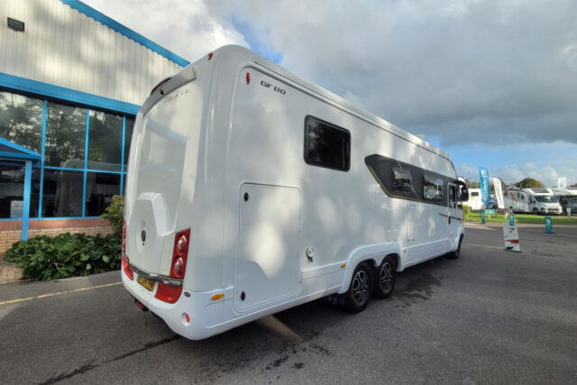 7904FA 03 Autotrail Grandefrontier GF88 RY24YHR