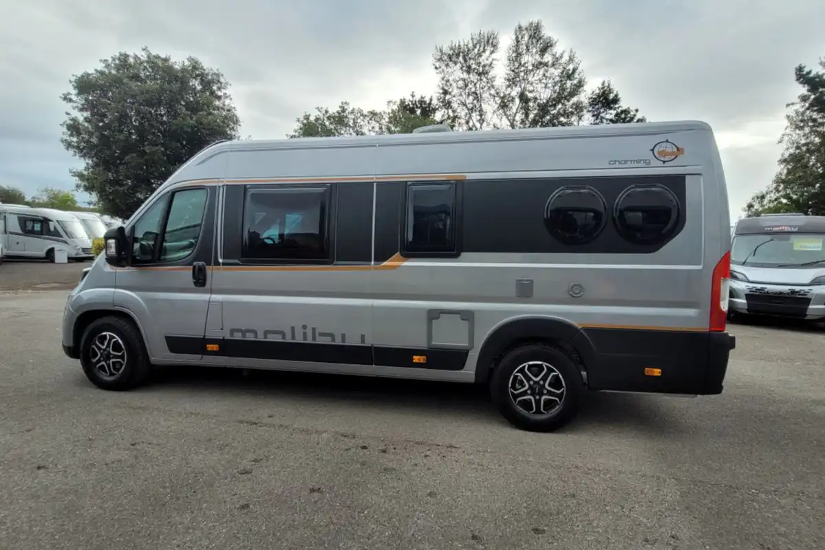 791486 06 Malibu Van Diversity GT Skyview 640 Le K TMC69930