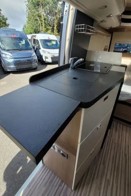 79158A 18 Malibu Van Compact 540DB TMC87384