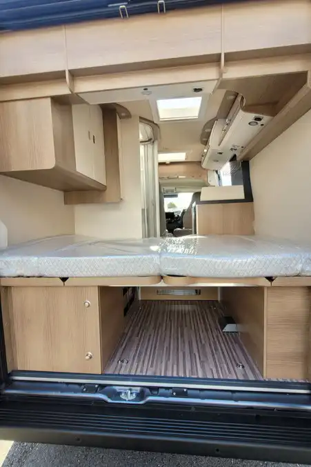 79158A 23 Malibu Van Compact 540DB TMC87384