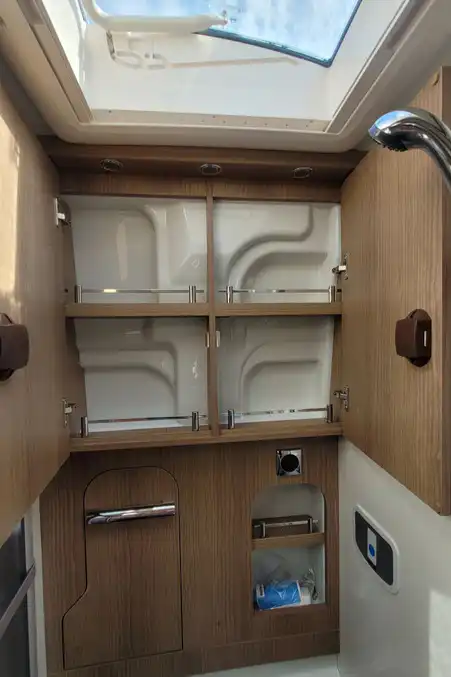 79158A 29 Malibu Van Compact 540DB TMC87384