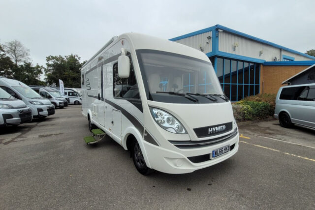 7966DE 01 Hymer B Class Premium Line 588 WL66HKB