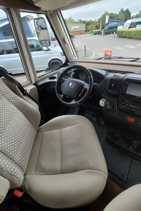 7966DE 08 Hymer B Class Premium Line 588 WL66HKB
