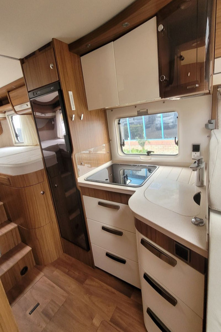7966DE 17 Hymer B Class Premium Line 588 WL66HKB