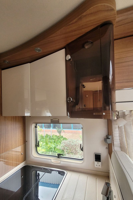 7966DE 18 Hymer B Class Premium Line 588 WL66HKB