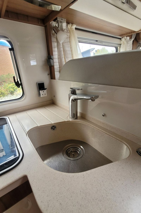 7966DE 20 Hymer B Class Premium Line 588 WL66HKB