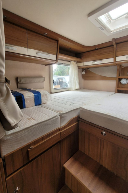 7966DE 25 Hymer B Class Premium Line 588 WL66HKB