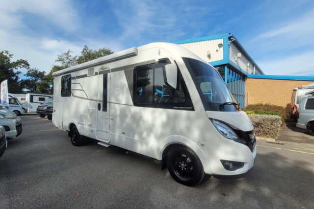 7969B6 02 Hymer B Class Modern Comfort I690 HX72BYC