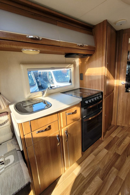 7981EA 13 Autosleeper Malvern HX15DJD